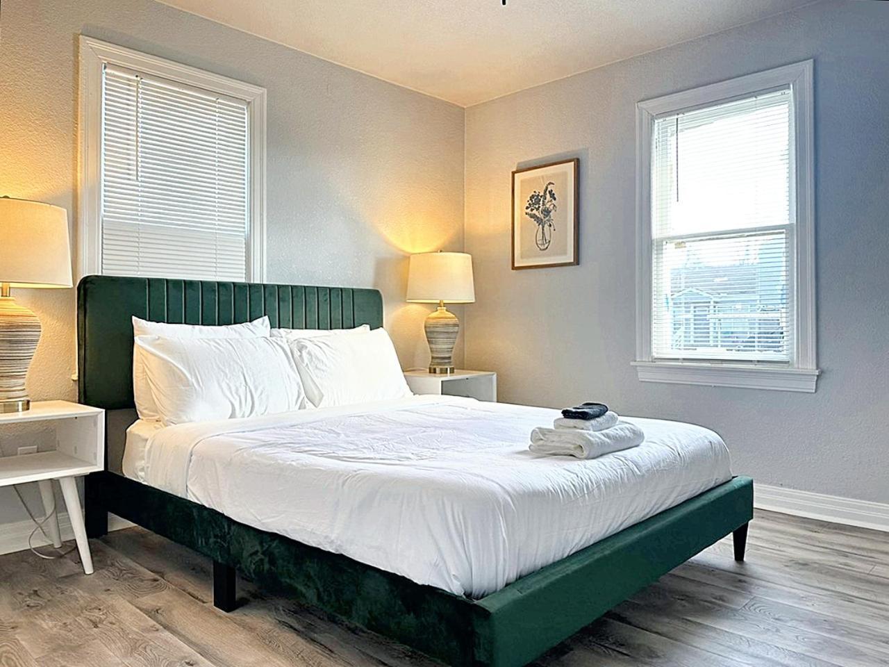 Full-Kitchen 2Br Near Plaza District #31A Villa โอคลาโฮมาซิตี้ ภายนอก รูปภาพ